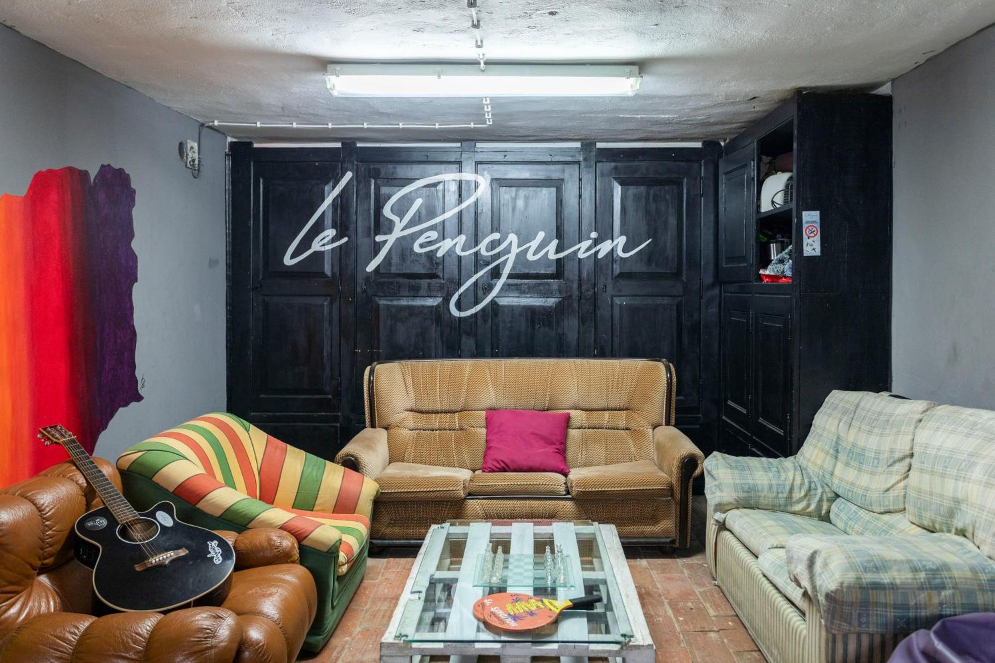 Le Penguin Hostel Faro Exterior photo